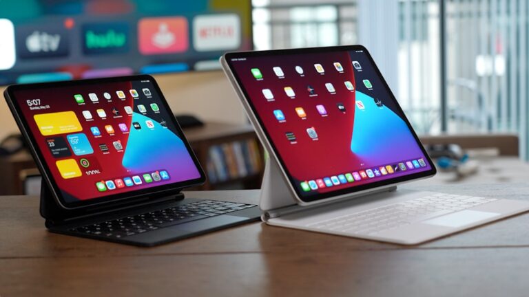 複数のタブレットを並べて使うイメージ