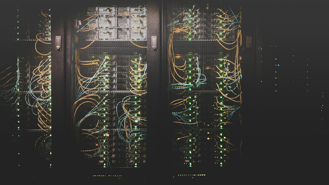 サイバーセキュリティとネットワーク基盤をイメージしたサーバー